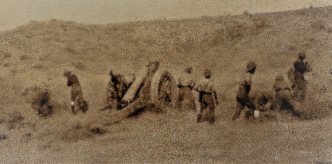 Guns in action, Persian Front, Mesopotammia, 1917/18